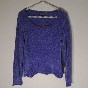 Chenille Sweater Pullover By Design NWT Crop Scallop Bottom Soft Royal Blue L